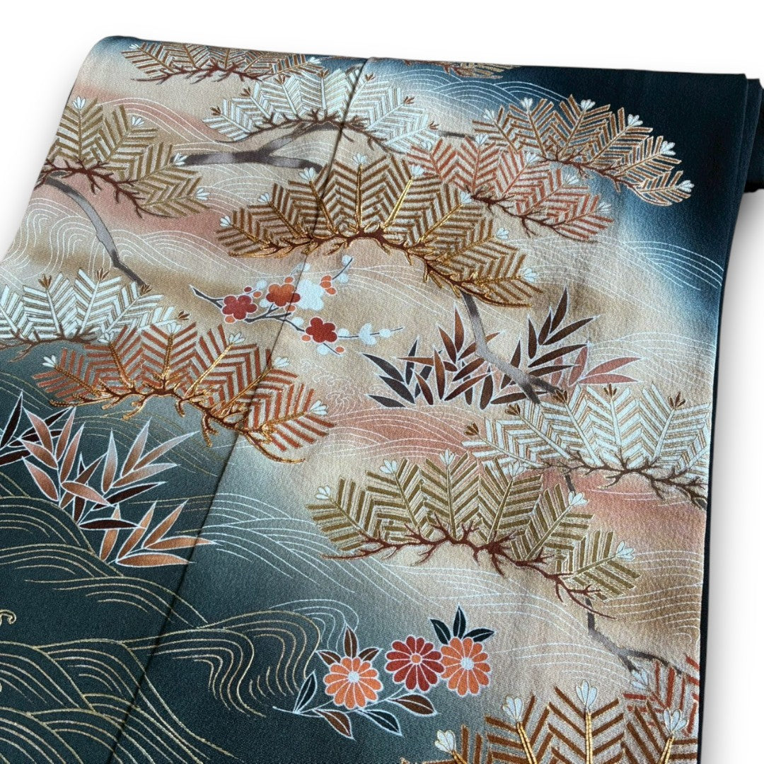 Remade Silk Scarf from Kurotomesode Kimono – Japanese Embroidery | mukafu Reconstructed