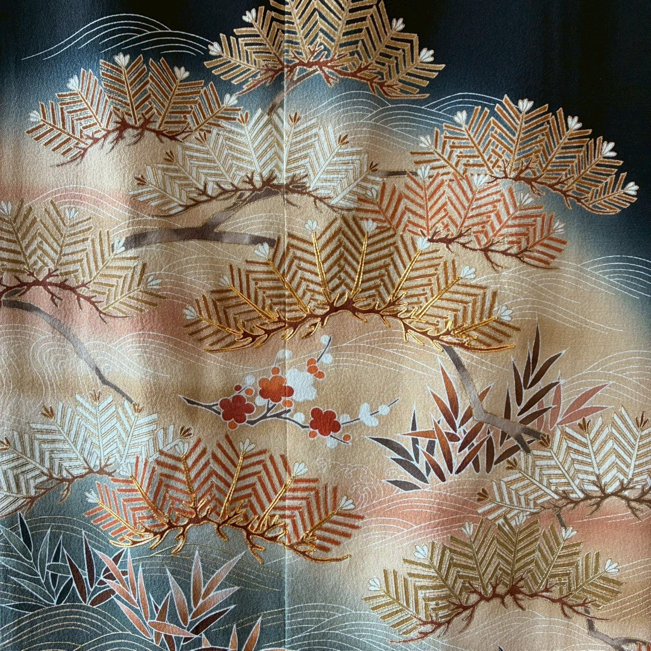 Remade Silk Scarf from Kurotomesode Kimono – Japanese Embroidery | mukafu Reconstructed