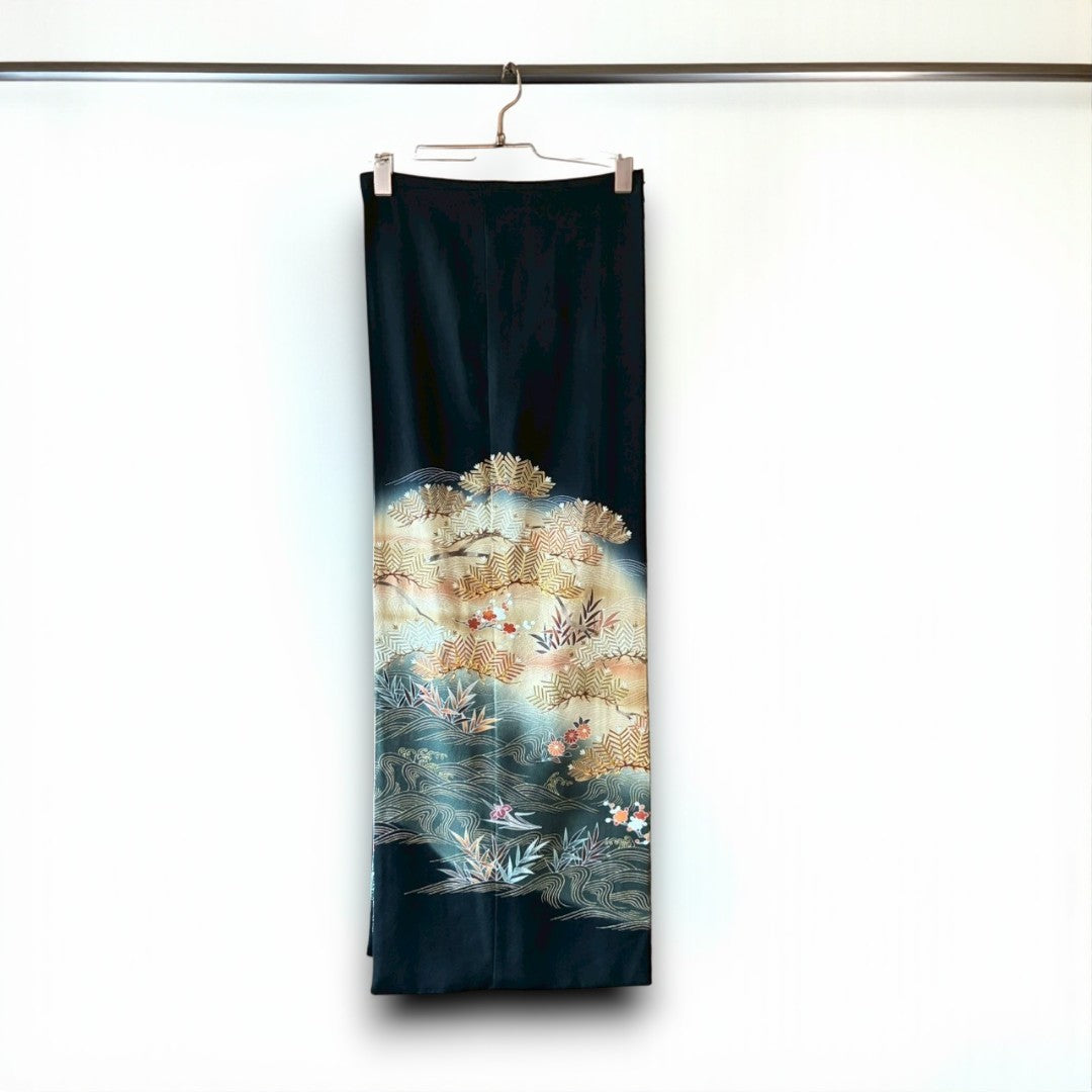 Remade Silk Scarf from Kurotomesode Kimono – Japanese Embroidery | mukafu Reconstructed