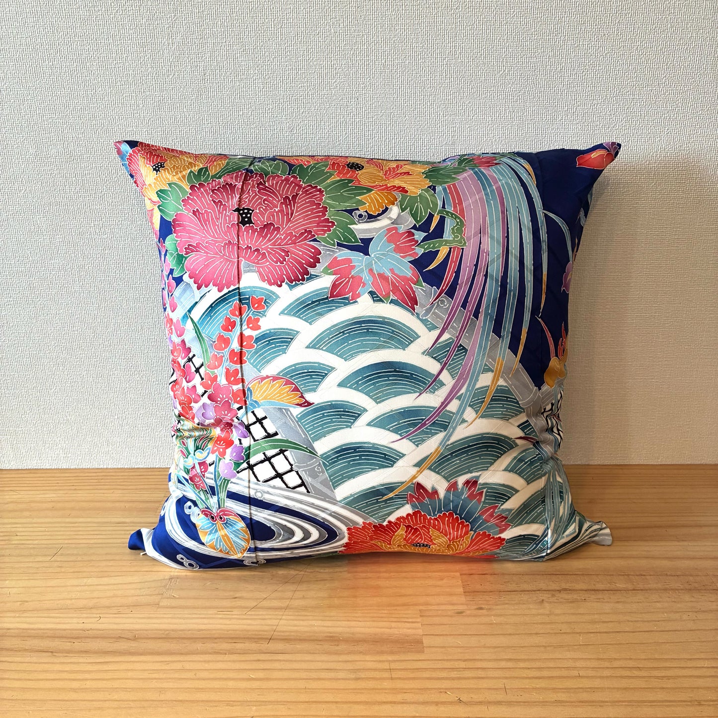 zivun Remade Furisode Cushion Cover | Japanese Pattern Interior One-of-a-Kind Floral x Crane Motif 45x45cm【OLD FLIP】