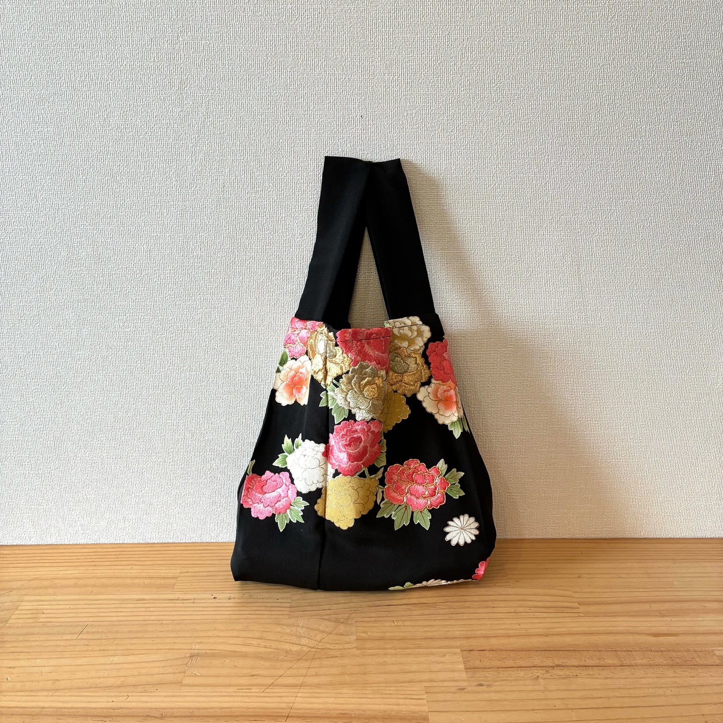 zivun Black Tomesode Remake Eco-Bag | Gold Gilded Peony Floral Pattern, Japanese Modern, One-of-a-Kind, Sub-Bag 32×26cm【OLD FLIP】