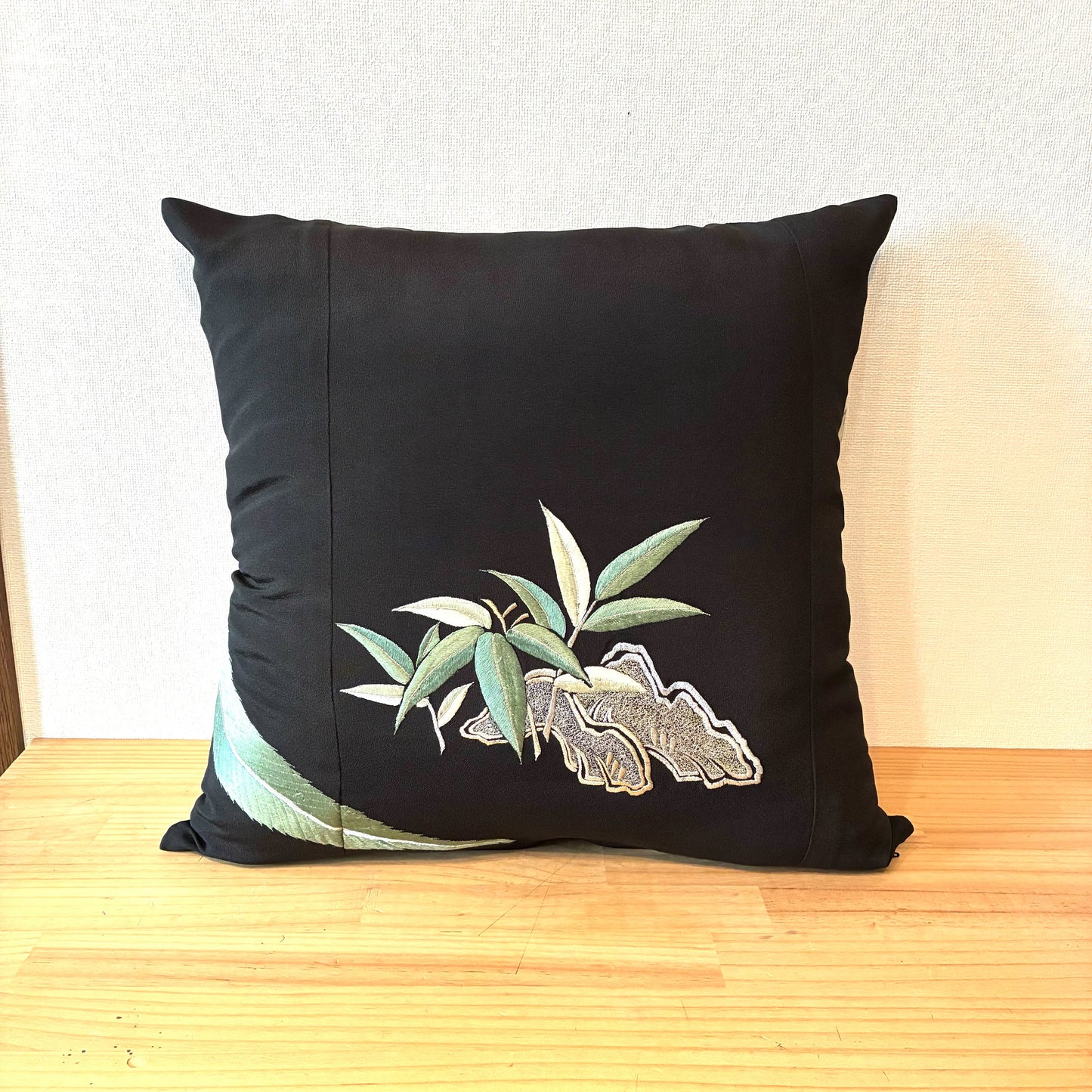 zivun Remade Black Tomesode Cushion Cover｜Gold Embroidery, Pine and Heavenly Bamboo Pattern, Japanese Modern, One-of-a-Kind, 50x50cm【OLD FLIP】