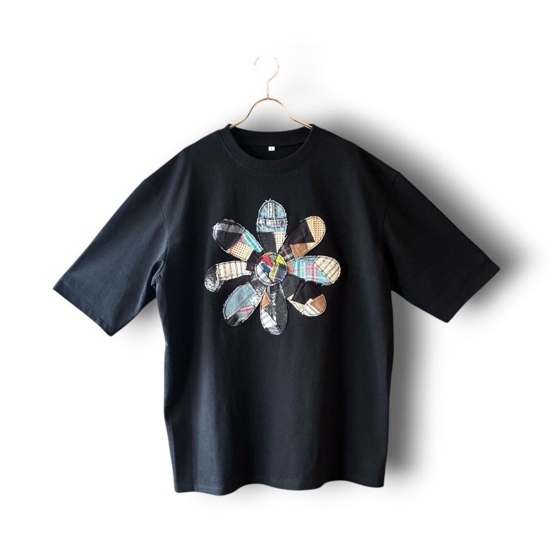 zivun Reconstructed Flower Patchwork T-Shirt | One-of-a-Kind Black Size 0 | OLD FLIP