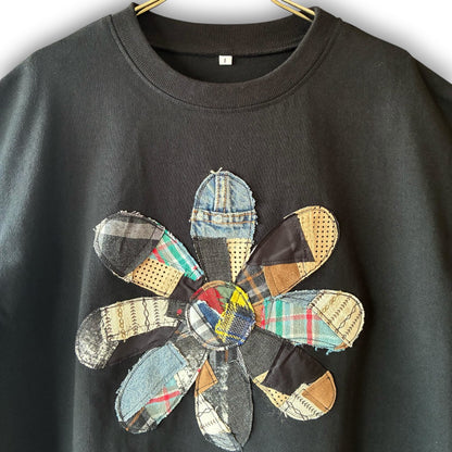 zivun Reconstructed Flower Patchwork T-Shirt | One-of-a-Kind Black Size 0 | OLD FLIP
