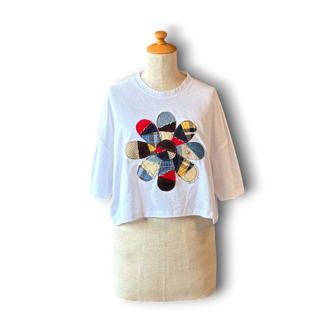 zivun Reconstructed Flower Patchwork Cropped T-Shirt | One-of-a-Kind White Tee | OLD FLIP