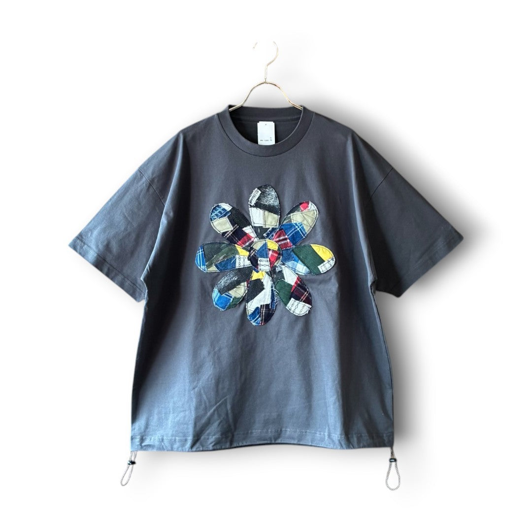 zivun Reconstructed Flower Patchwork T-Shirt | One-of-a-Kind Drawcord Tee Gray | OLD FLIP