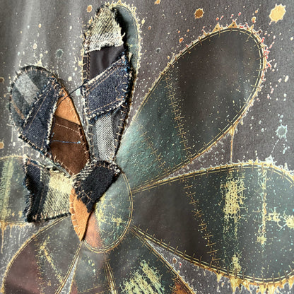 zivun Reconstructed Flower Art T-Shirt | One-of-a-Kind Upcycled Drawcord Tee Gray | OLD FLIP