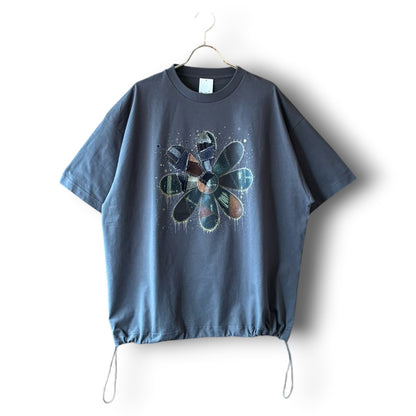 zivun Reconstructed Flower Art T-Shirt | One-of-a-Kind Upcycled Drawcord Tee Gray | OLD FLIP