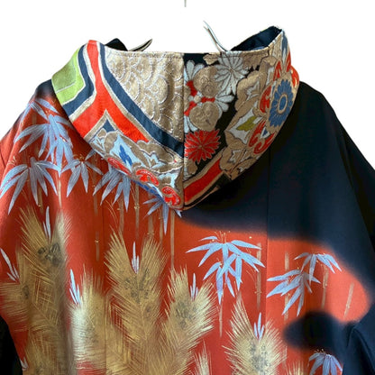 Kurotomesode & Obi Reconstructed Hoodie with Bamboo & Pine Pattern One-of-a-kind Unisex zivun